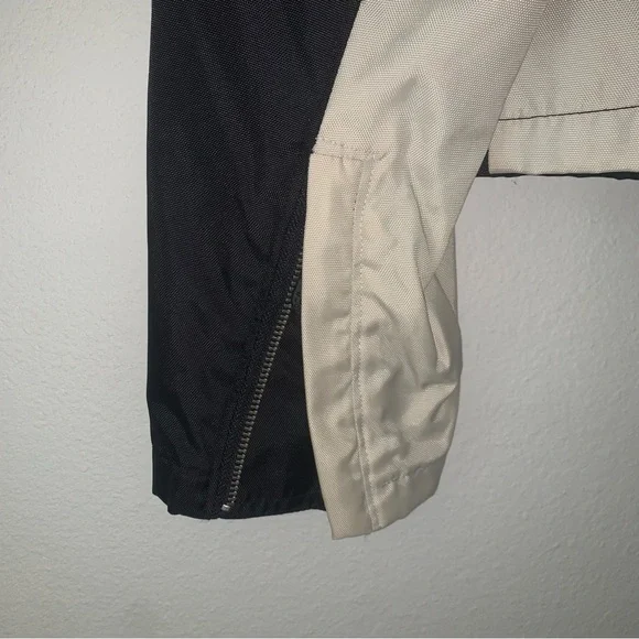 Size Medium - Women’s Authentic Vintage Harley Davidson Jacket - Picture 6 of 9